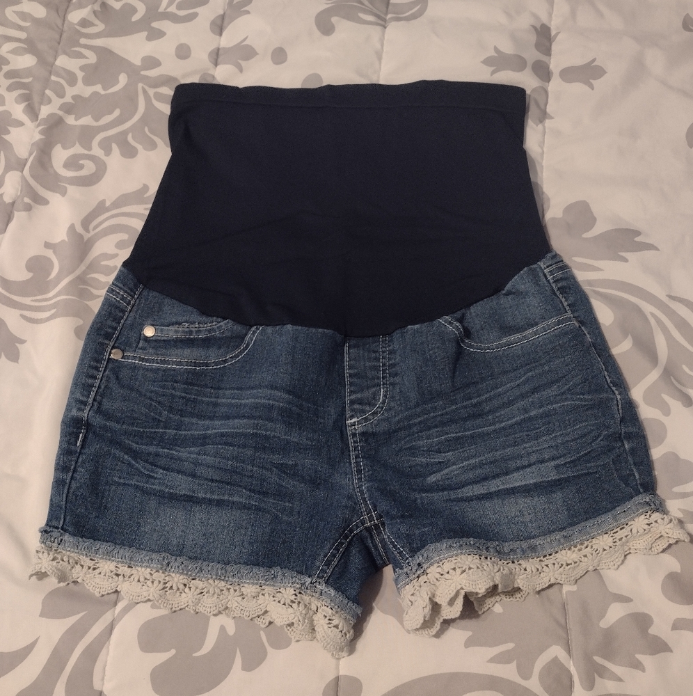 Like New Bella Vida Maternity Shorts: Medium